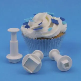 Zestaw wykrawaczek z tłoczkiem PME - Małe Kwadraty - 3 szt.