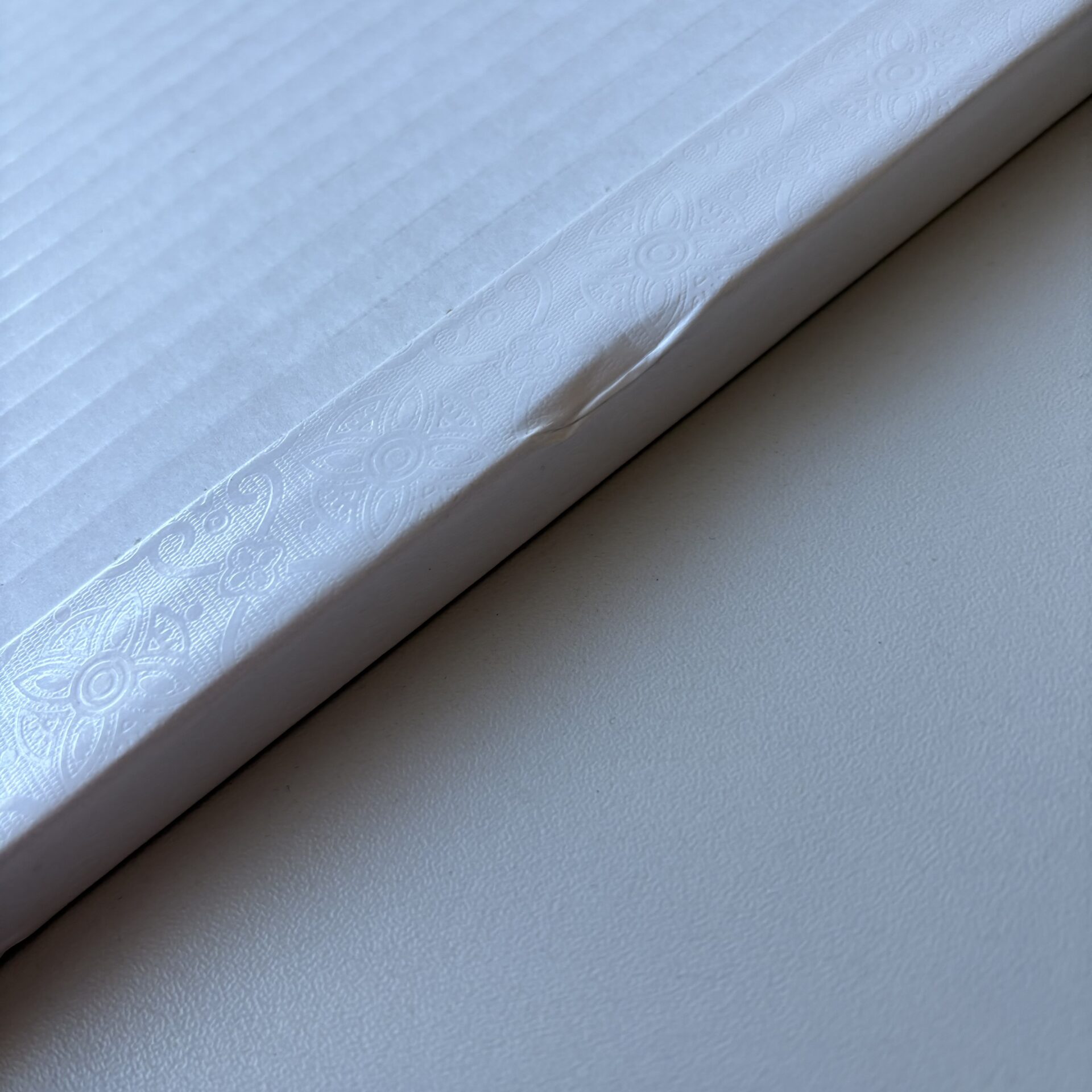 Podkład pod tort prostokątny Biały 30x40 cm, h 1 cm - PC Julita OUTLET - obrazek 3